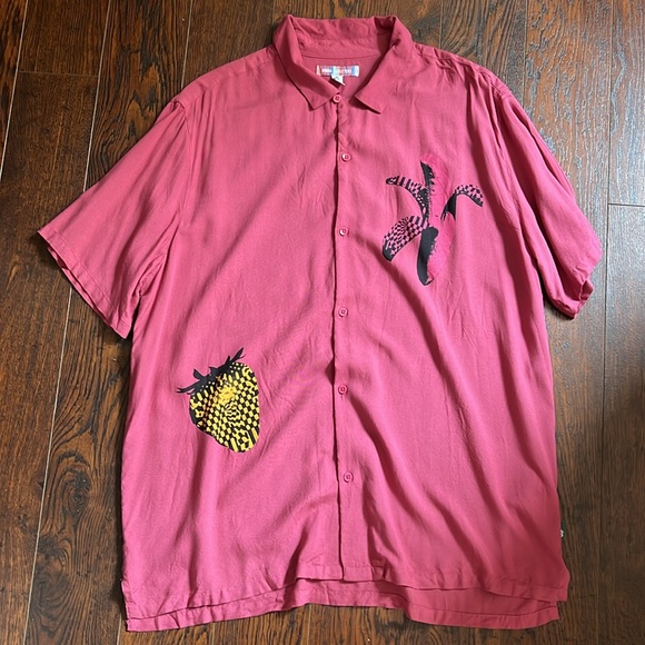 Urban Outfitters
Button Down Pop Art Men's Shirt XL - Picture 3 of 15